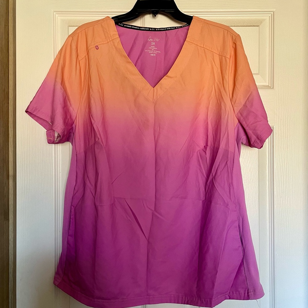 Koi Lite 2x Ombré Scrub Top
